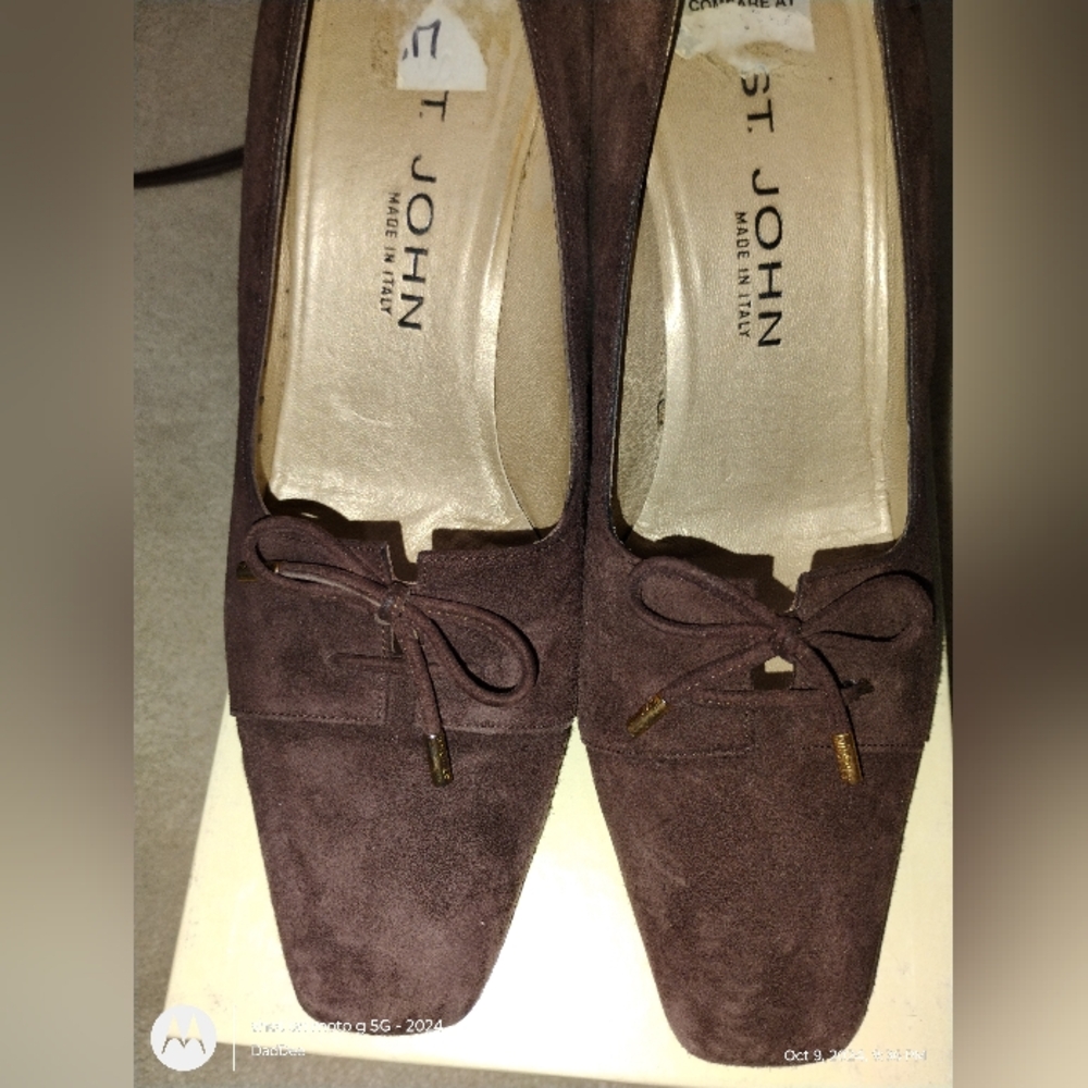 St. John maroon suede pumps with bow size 8.5